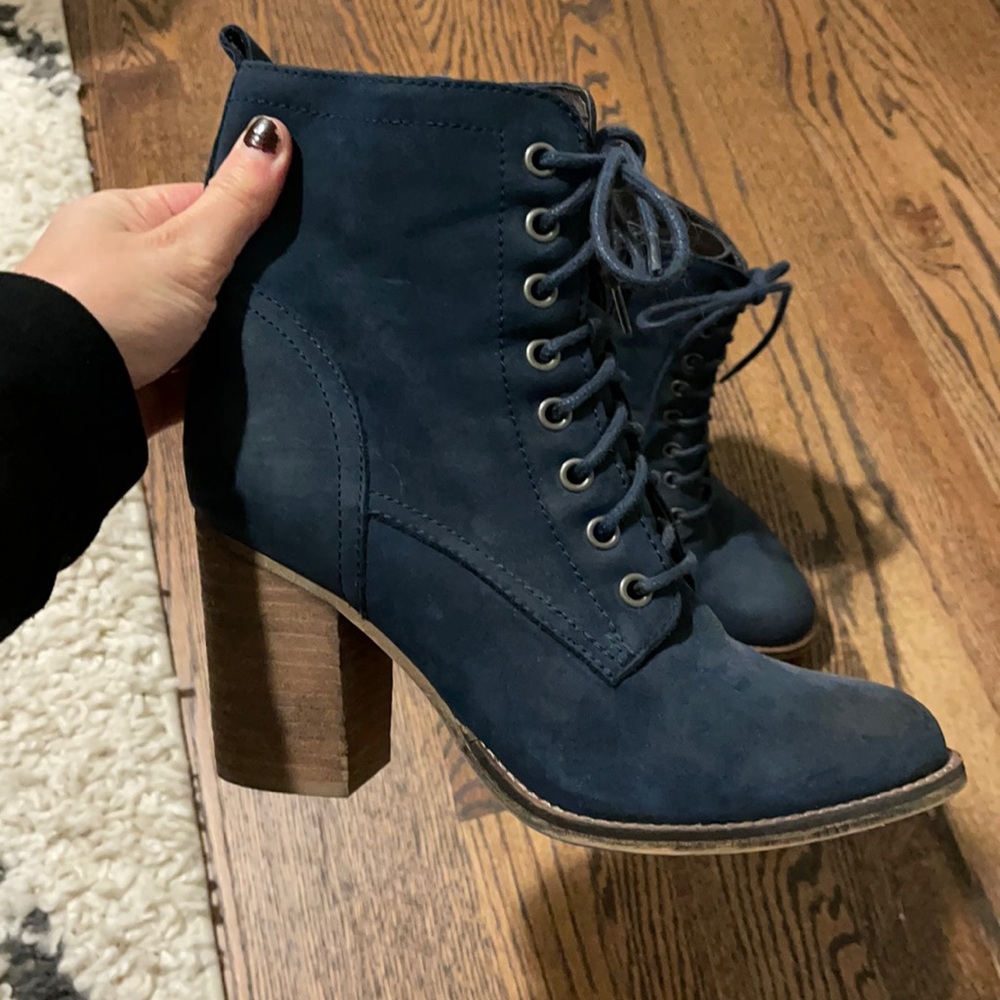 Steve Madden Navy Lace up Booties